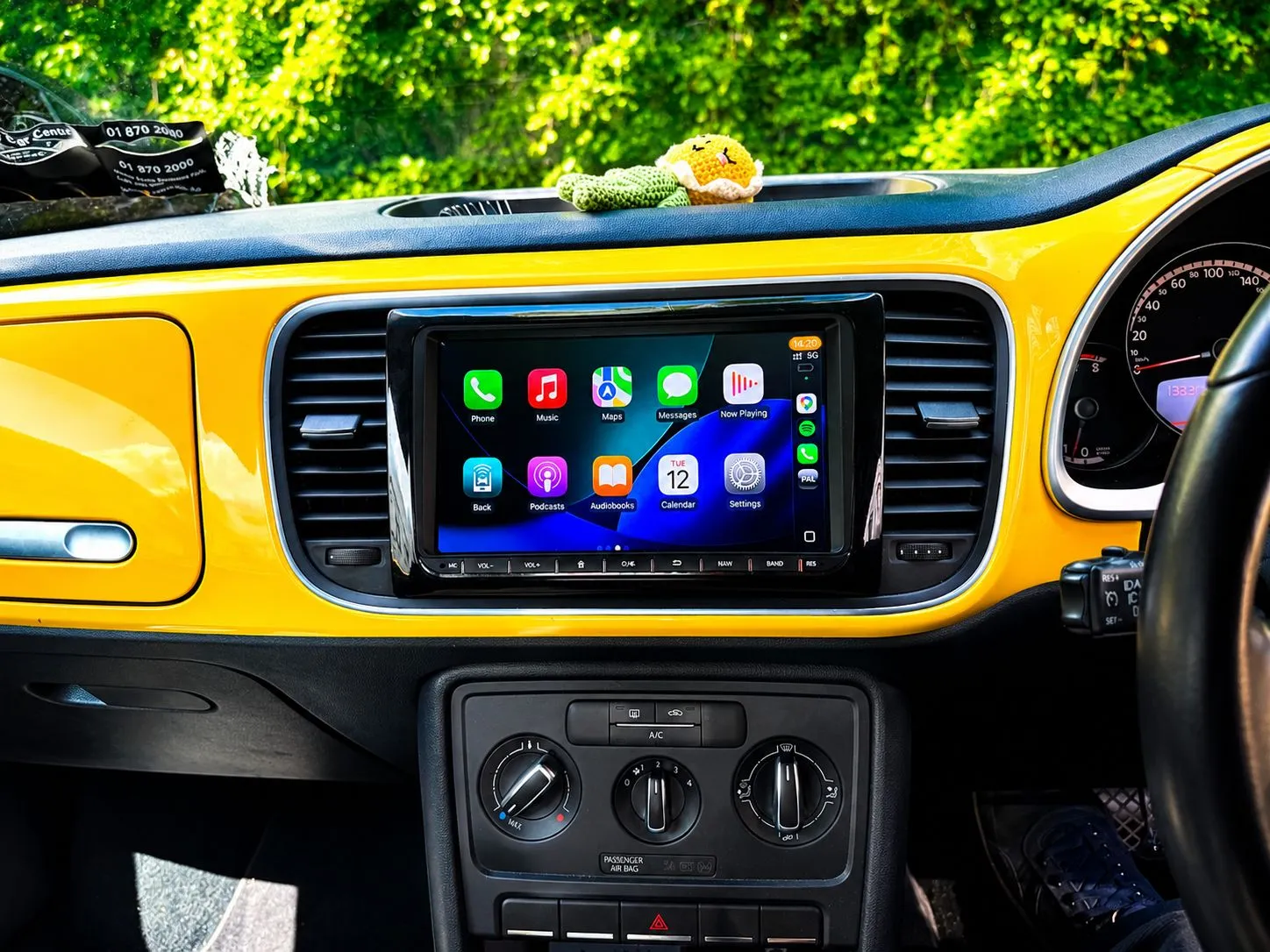 Apple CarPlay and Android Auto stereo for VW Beetle