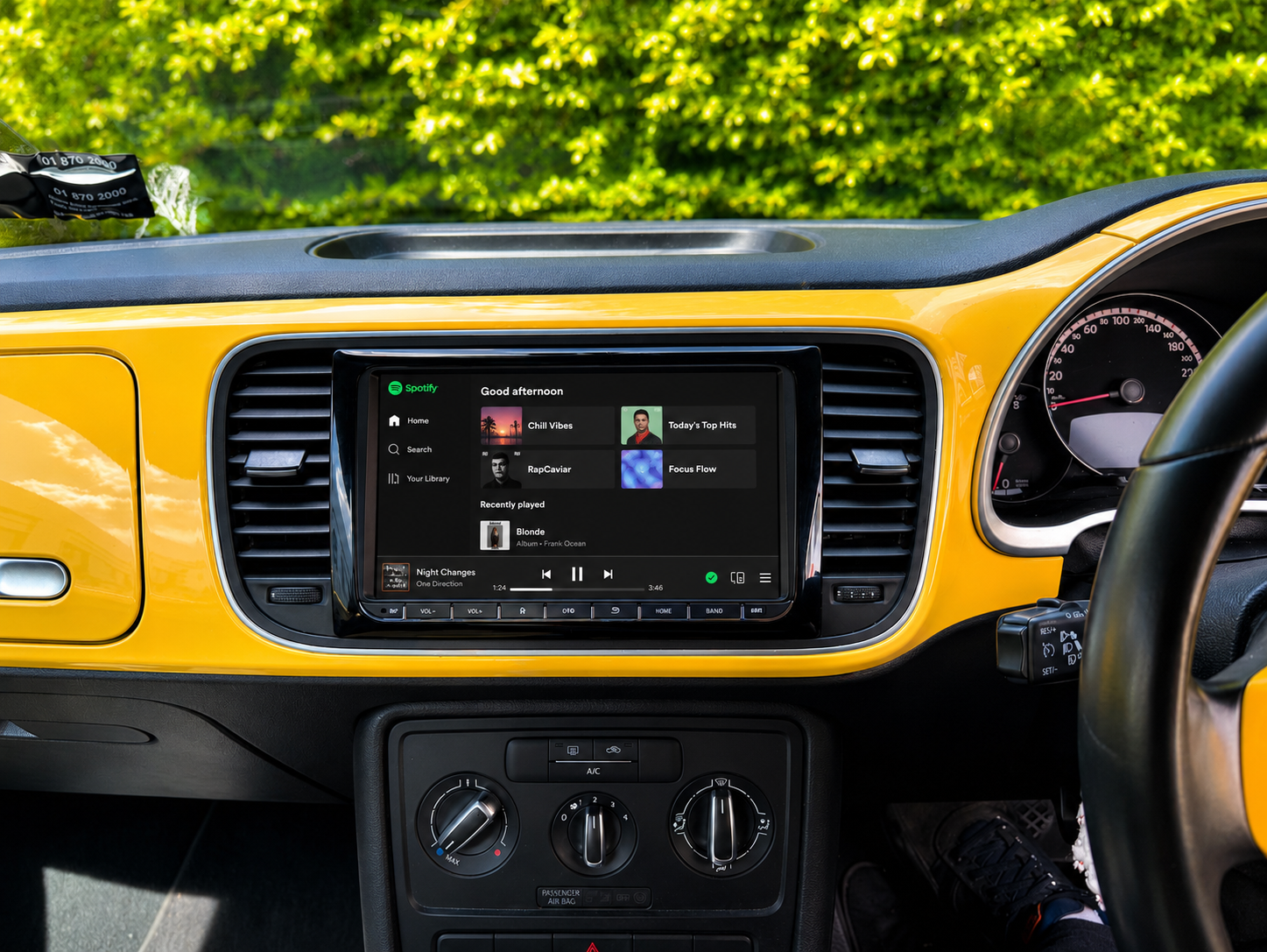 Wireless Apple CarPlay and Android Auto dashboard system installation