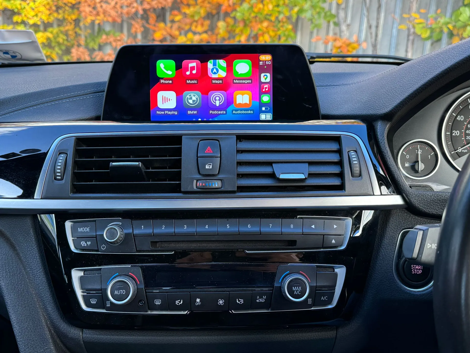 Toyota Prius CarPlay Retrofit